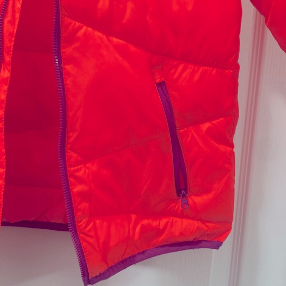 Helly Hansen puffy jacket light weight - Picture 3 of 4